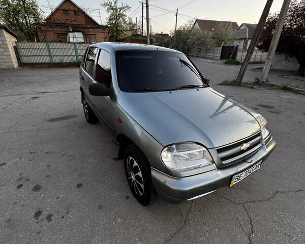 Сірий Шевроле Нива, об'ємом двигуна 1.7 л та пробігом 137 тис. км за 2700 $, фото 12 на Automoto.ua