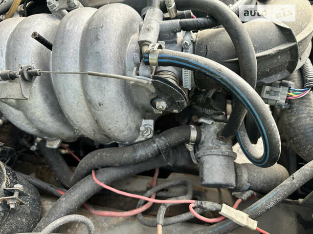 Серый Шевроле Нива, объемом двигателя 1.69 л и пробегом 195 тыс. км за 2400 $, фото 26 на Automoto.ua