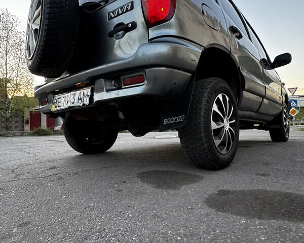 Сірий Шевроле Нива, об'ємом двигуна 1.7 л та пробігом 137 тис. км за 2700 $, фото 22 на Automoto.ua