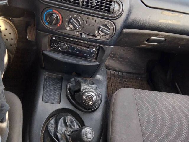 Сірий Шевроле Нива, об'ємом двигуна 1.7 л та пробігом 270 тис. км за 1900 $, фото 9 на Automoto.ua