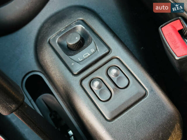 Сірий Шевроле Нива, об'ємом двигуна 1.7 л та пробігом 410 тис. км за 3850 $, фото 19 на Automoto.ua