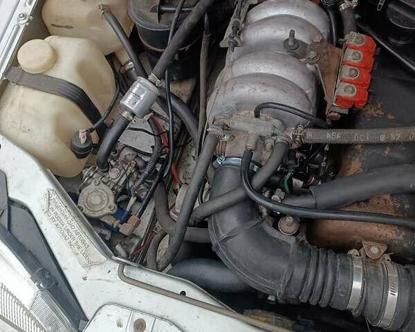 Серый Шевроле Нива, объемом двигателя 1.7 л и пробегом 193 тыс. км за 3000 $, фото 29 на Automoto.ua