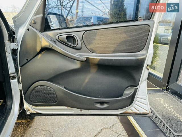 Сірий Шевроле Нива, об'ємом двигуна 1.7 л та пробігом 410 тис. км за 3850 $, фото 23 на Automoto.ua