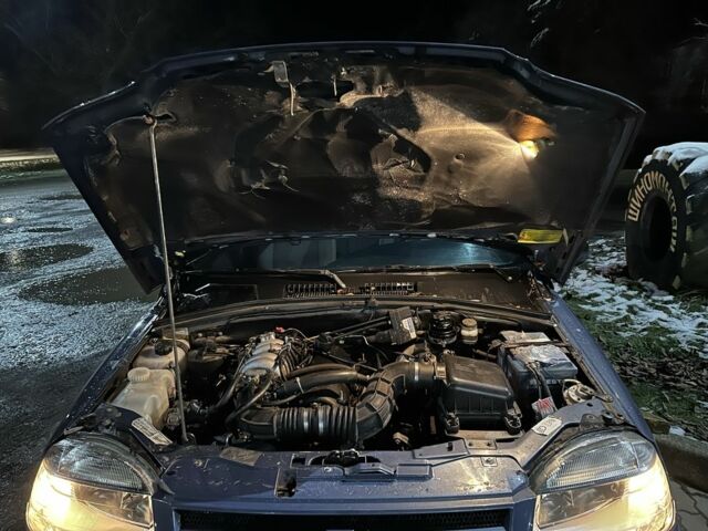 Сірий Шевроле Нива, об'ємом двигуна 1.7 л та пробігом 200 тис. км за 4600 $, фото 14 на Automoto.ua