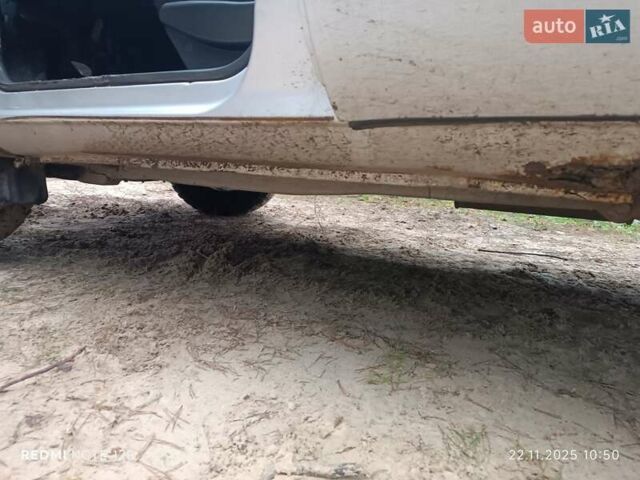 Серый Шевроле Нива, объемом двигателя 1.7 л и пробегом 193 тыс. км за 3000 $, фото 18 на Automoto.ua