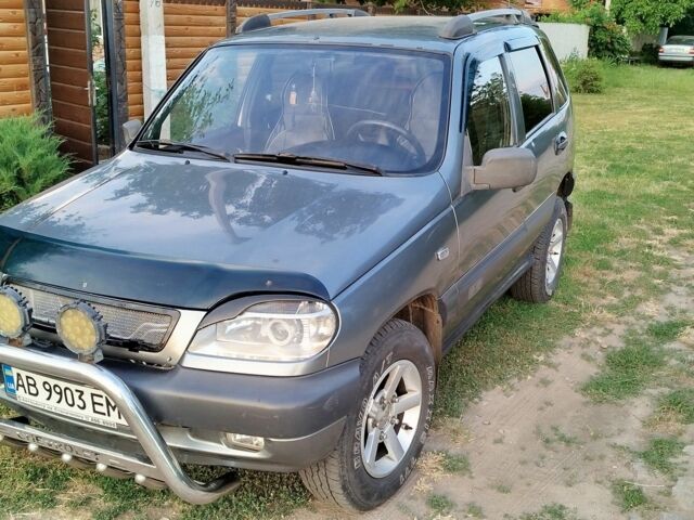 Сірий Шевроле Нива, об'ємом двигуна 0 л та пробігом 160 тис. км за 4100 $, фото 18 на Automoto.ua