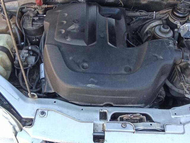 Серый Шевроле Нива, объемом двигателя 1.7 л и пробегом 140 тыс. км за 5500 $, фото 7 на Automoto.ua