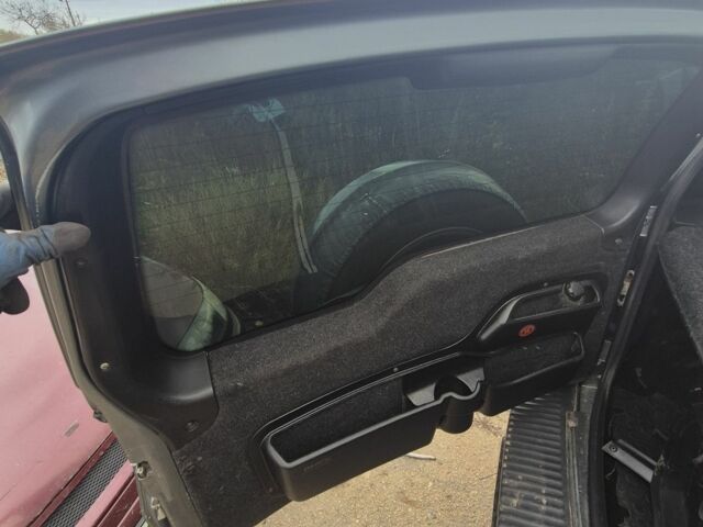 Сірий Шевроле Нива, об'ємом двигуна 1.7 л та пробігом 163 тис. км за 5000 $, фото 4 на Automoto.ua