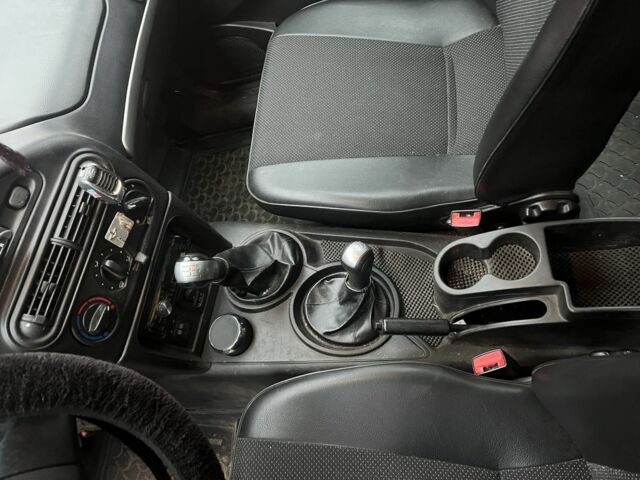 Сірий Шевроле Нива, об'ємом двигуна 1.7 л та пробігом 130 тис. км за 5299 $, фото 4 на Automoto.ua