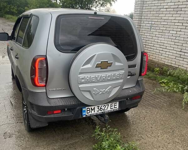 Серый Шевроле Нива, объемом двигателя 1.69 л и пробегом 65 тыс. км за 6500 $, фото 4 на Automoto.ua
