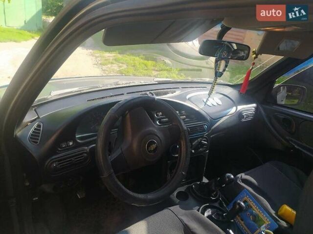 Сірий Шевроле Нива, об'ємом двигуна 1.7 л та пробігом 220 тис. км за 4500 $, фото 1 на Automoto.ua
