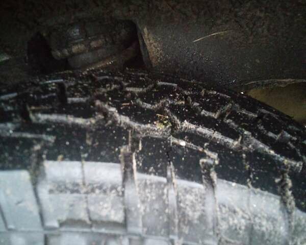 Серый Шевроле Нива, объемом двигателя 1.69 л и пробегом 157 тыс. км за 5500 $, фото 7 на Automoto.ua