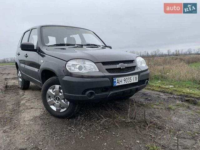 Серый Шевроле Нива, объемом двигателя 1.69 л и пробегом 188 тыс. км за 5700 $, фото 6 на Automoto.ua