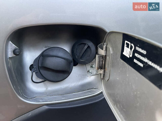 Серый Шевроле Нива, объемом двигателя 1.69 л и пробегом 125 тыс. км за 8500 $, фото 16 на Automoto.ua