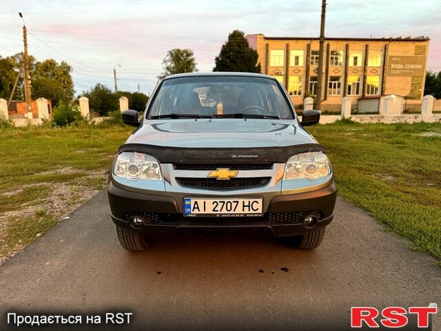 Серый Шевроле Нива, объемом двигателя 1.7 л и пробегом 92 тыс. км за 5850 $, фото 2 на Automoto.ua