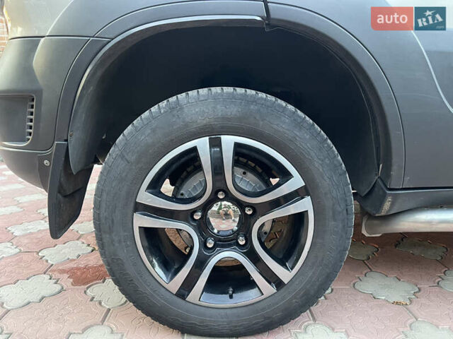 Серый Шевроле Нива, объемом двигателя 1.69 л и пробегом 125 тыс. км за 7500 $, фото 32 на Automoto.ua