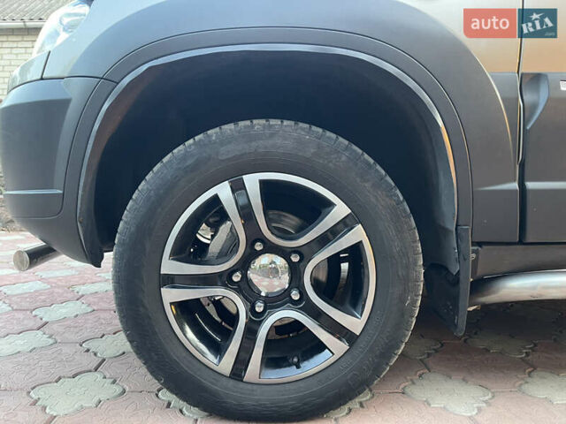 Серый Шевроле Нива, объемом двигателя 1.69 л и пробегом 125 тыс. км за 8500 $, фото 34 на Automoto.ua