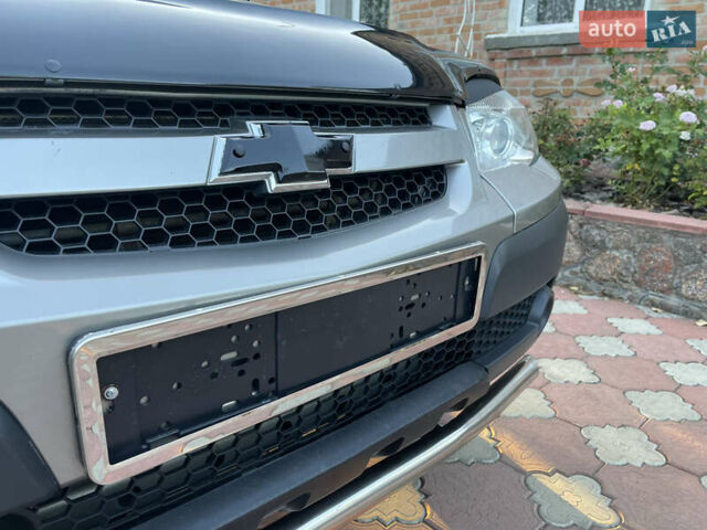 Серый Шевроле Нива, объемом двигателя 1.69 л и пробегом 125 тыс. км за 7500 $, фото 36 на Automoto.ua