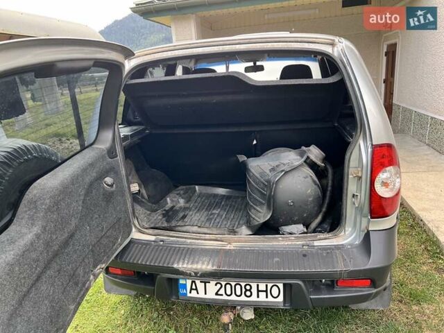 Сірий Шевроле Нива, об'ємом двигуна 1.69 л та пробігом 167 тис. км за 6900 $, фото 18 на Automoto.ua