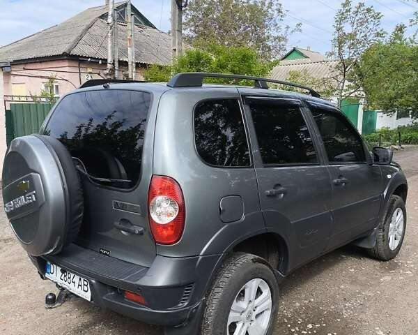 Сірий Шевроле Нива, об'ємом двигуна 1.7 л та пробігом 86 тис. км за 7800 $, фото 3 на Automoto.ua