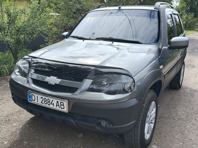 Серый Шевроле Нива, объемом двигателя 1.7 л и пробегом 86 тыс. км за 7800 $, фото 8 на Automoto.ua