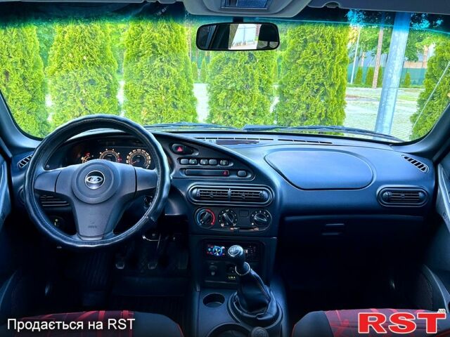 Серый Шевроле Нива, объемом двигателя 1.7 л и пробегом 78 тыс. км за 10375 $, фото 9 на Automoto.ua