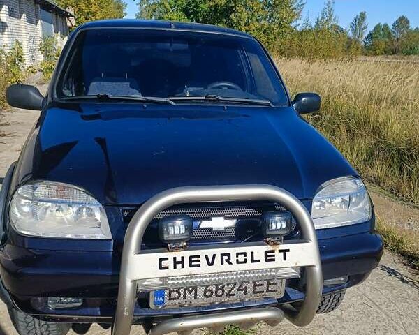 Синий Шевроле Нива, объемом двигателя 1.69 л и пробегом 225 тыс. км за 3800 $, фото 5 на Automoto.ua