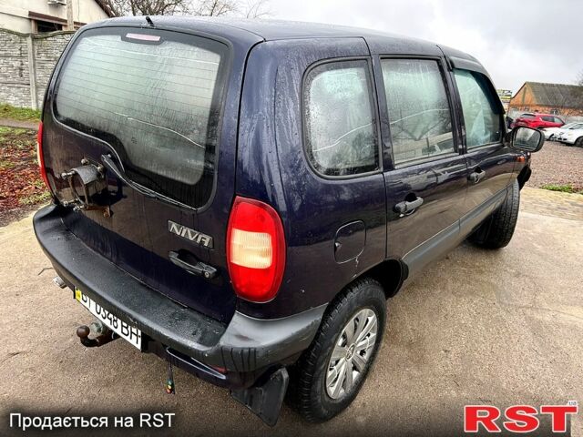 Синий Шевроле Нива, объемом двигателя 1.7 л и пробегом 170 тыс. км за 2450 $, фото 5 на Automoto.ua