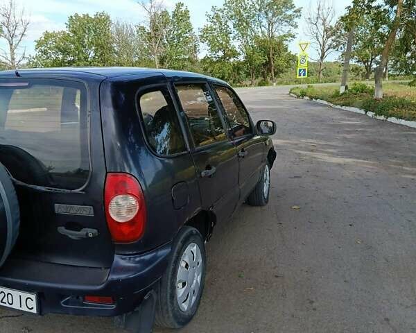 Синій Шевроле Нива, об'ємом двигуна 1.7 л та пробігом 255 тис. км за 3336 $, фото 7 на Automoto.ua