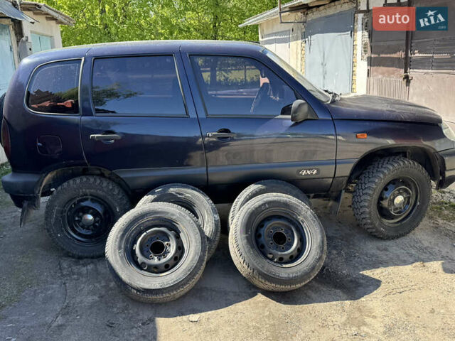 Синій Шевроле Нива, об'ємом двигуна 1.7 л та пробігом 200 тис. км за 3400 $, фото 9 на Automoto.ua