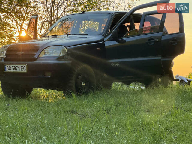 Синій Шевроле Нива, об'ємом двигуна 1.7 л та пробігом 200 тис. км за 3400 $, фото 2 на Automoto.ua