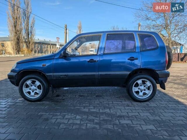 Синий Шевроле Нива, объемом двигателя 1.7 л и пробегом 244 тыс. км за 2300 $, фото 9 на Automoto.ua