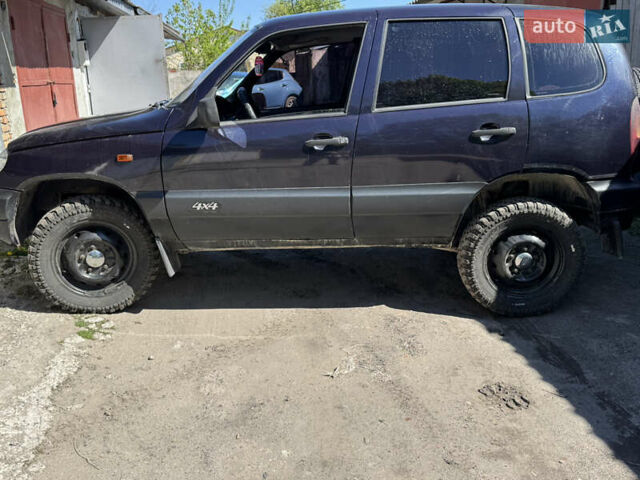 Синій Шевроле Нива, об'ємом двигуна 1.7 л та пробігом 200 тис. км за 3400 $, фото 11 на Automoto.ua