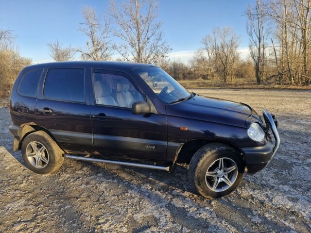 Синій Шевроле Нива, об'ємом двигуна 1.7 л та пробігом 145 тис. км за 3500 $, фото 9 на Automoto.ua