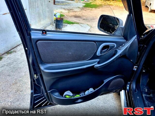 Синий Шевроле Нива, объемом двигателя 1.7 л и пробегом 282 тыс. км за 3999 $, фото 7 на Automoto.ua