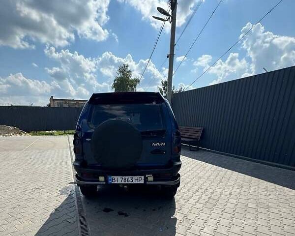 Синий Шевроле Нива, объемом двигателя 1.69 л и пробегом 233 тыс. км за 4200 $, фото 3 на Automoto.ua