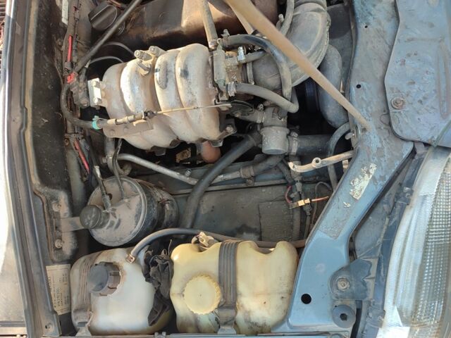 Синий Шевроле Нива, объемом двигателя 1.7 л и пробегом 196 тыс. км за 1200 $, фото 12 на Automoto.ua