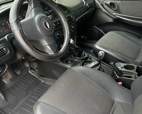 Шевроле Нива 2010 у Чернівцях на Automoto.ua Синій Шевроле Нива, об'ємом двигуна 1.69 л та пробігом 146 тис. км за 4800 $, фото 12 на Automoto.ua