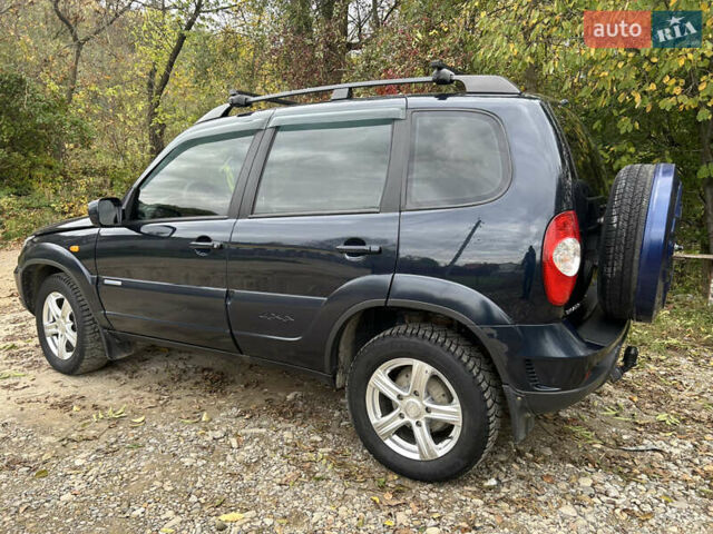 Шевроле Нива 2010 у Чернівцях на Automoto.ua Синій Шевроле Нива, об'ємом двигуна 1.69 л та пробігом 146 тис. км за 4800 $, фото 4 на Automoto.ua