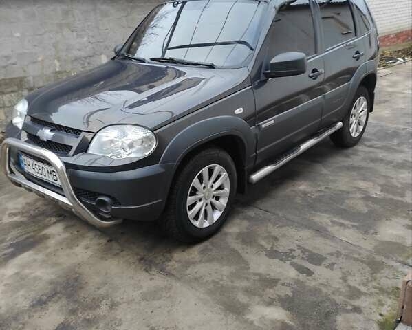 Синий Шевроле Нива, объемом двигателя 1.69 л и пробегом 90 тыс. км за 8800 $, фото 13 на Automoto.ua