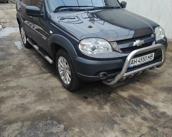 Синий Шевроле Нива, объемом двигателя 1.69 л и пробегом 90 тыс. км за 8800 $, фото 12 на Automoto.ua