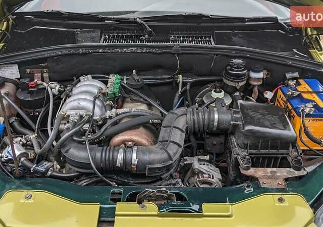 Зеленый Шевроле Нива, объемом двигателя 1.7 л и пробегом 315 тыс. км за 4500 $, фото 7 на Automoto.ua