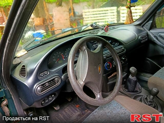 Зелений Шевроле Нива, об'ємом двигуна 1.7 л та пробігом 160 тис. км за 3500 $, фото 4 на Automoto.ua