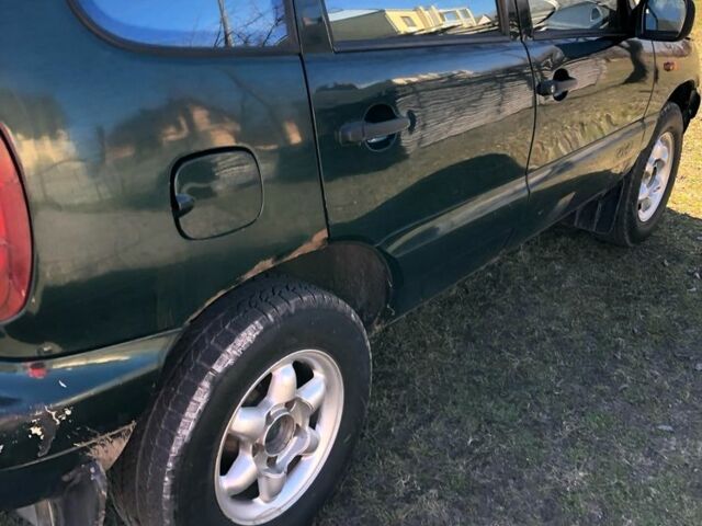 Зелений Шевроле Нива, об'ємом двигуна 1.7 л та пробігом 420 тис. км за 3700 $, фото 5 на Automoto.ua