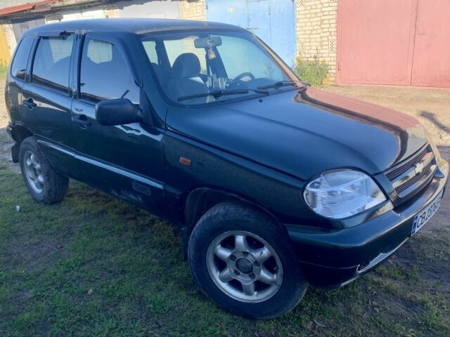 Зелений Шевроле Нива, об'ємом двигуна 1.7 л та пробігом 269 тис. км за 2700 $, фото 1 на Automoto.ua