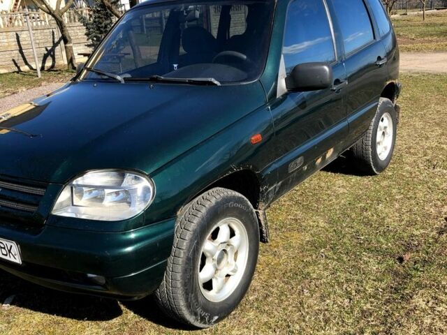 Зелений Шевроле Нива, об'ємом двигуна 1.7 л та пробігом 420 тис. км за 3700 $, фото 2 на Automoto.ua