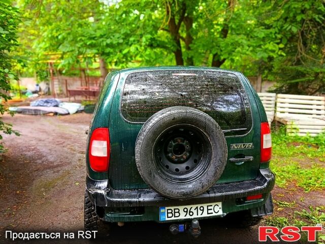 Зелений Шевроле Нива, об'ємом двигуна 1.7 л та пробігом 160 тис. км за 3500 $, фото 2 на Automoto.ua