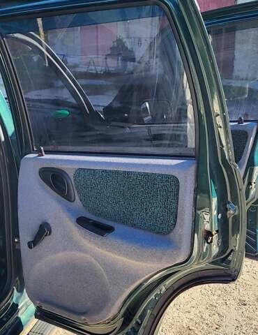 Зелений Шевроле Нива, об'ємом двигуна 1.69 л та пробігом 116 тис. км за 4600 $, фото 5 на Automoto.ua