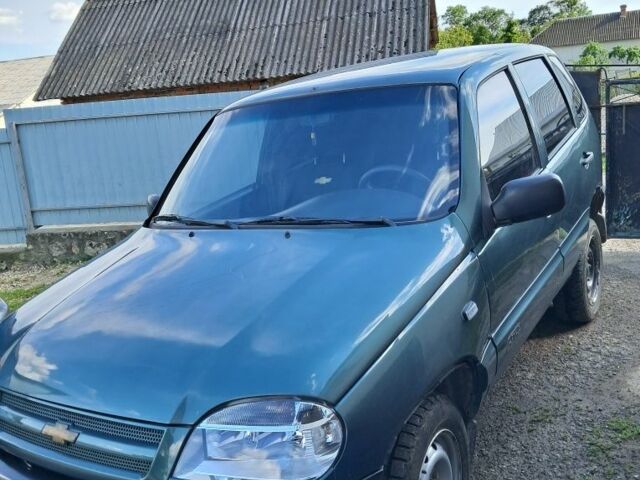 Зелений Шевроле Нива, об'ємом двигуна 1.7 л та пробігом 220 тис. км за 2999 $, фото 2 на Automoto.ua