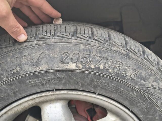 Зеленый Шевроле Нива, объемом двигателя 1.7 л и пробегом 250 тыс. км за 2500 $, фото 6 на Automoto.ua